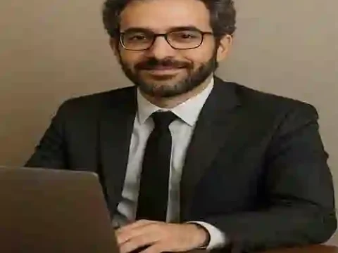 آقای دودانگه طراح سایت حرفه ای در قزوین و الوند